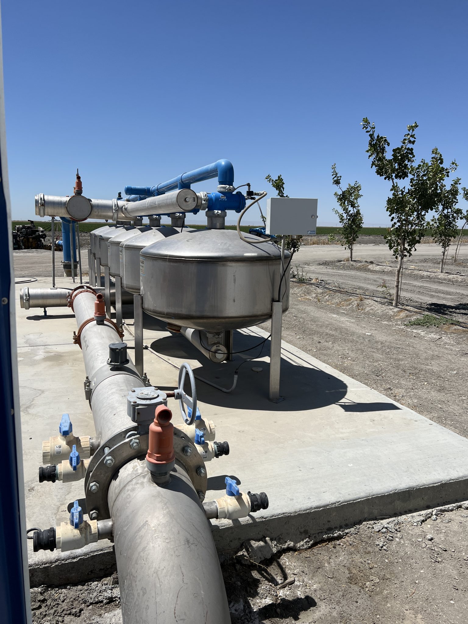 The postharvest shot of nutrition applied right after harvest with irrigation water helps the trees store carbohydrates. Applications should be made when trees are still actively growing and when the roots and leaves are able to take up the applied nutrients.
